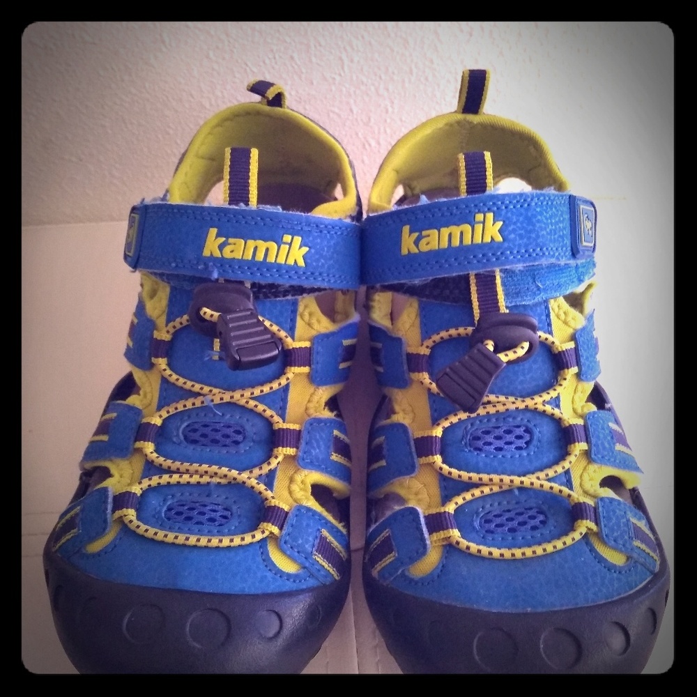 Kamik sandals